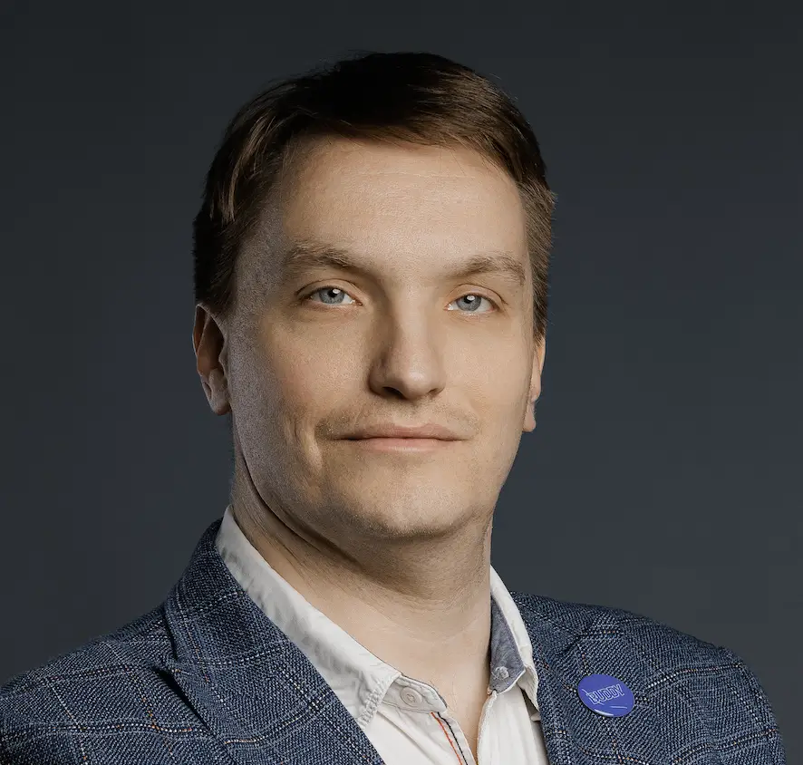 Артём Савенков