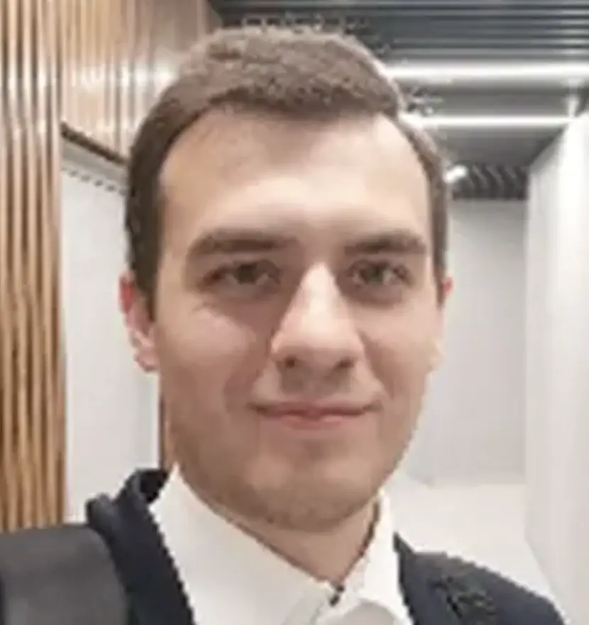 Александр Голомазов