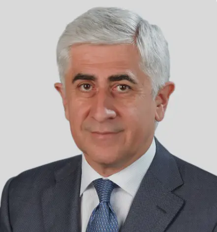 Михаил Погосян