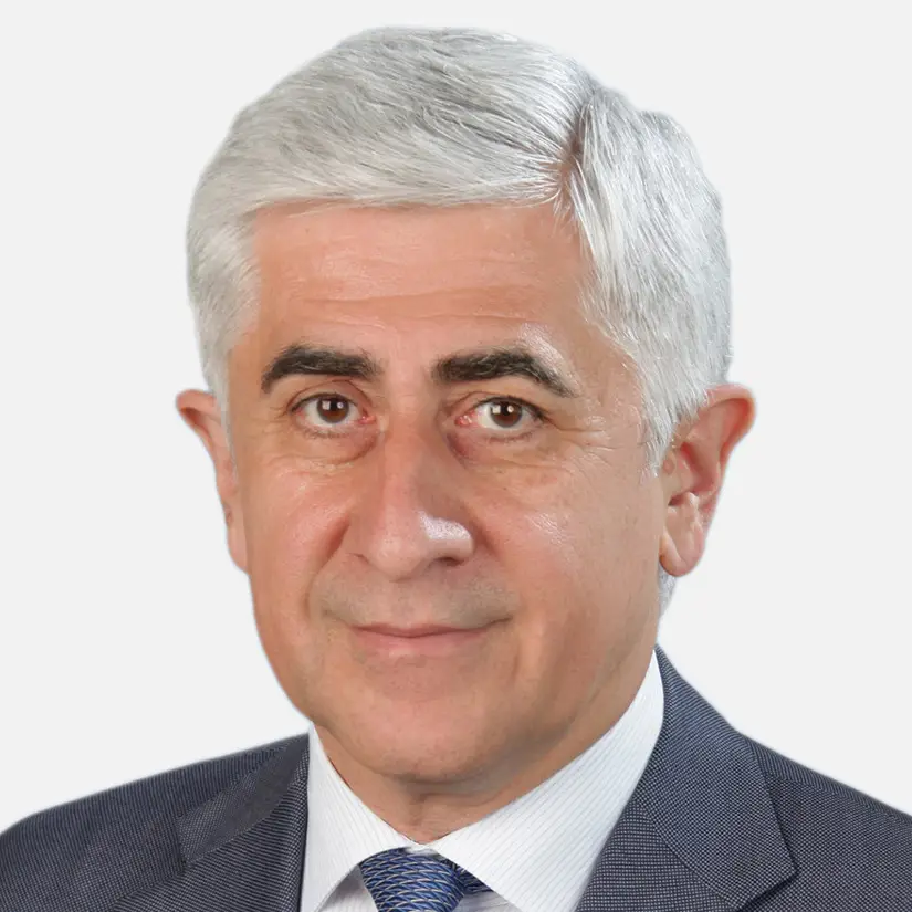 Михаил Погосян